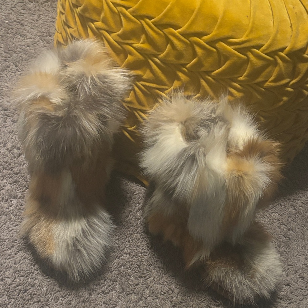 GENUINE FUR!!  real fur boots🤞🏽💕
